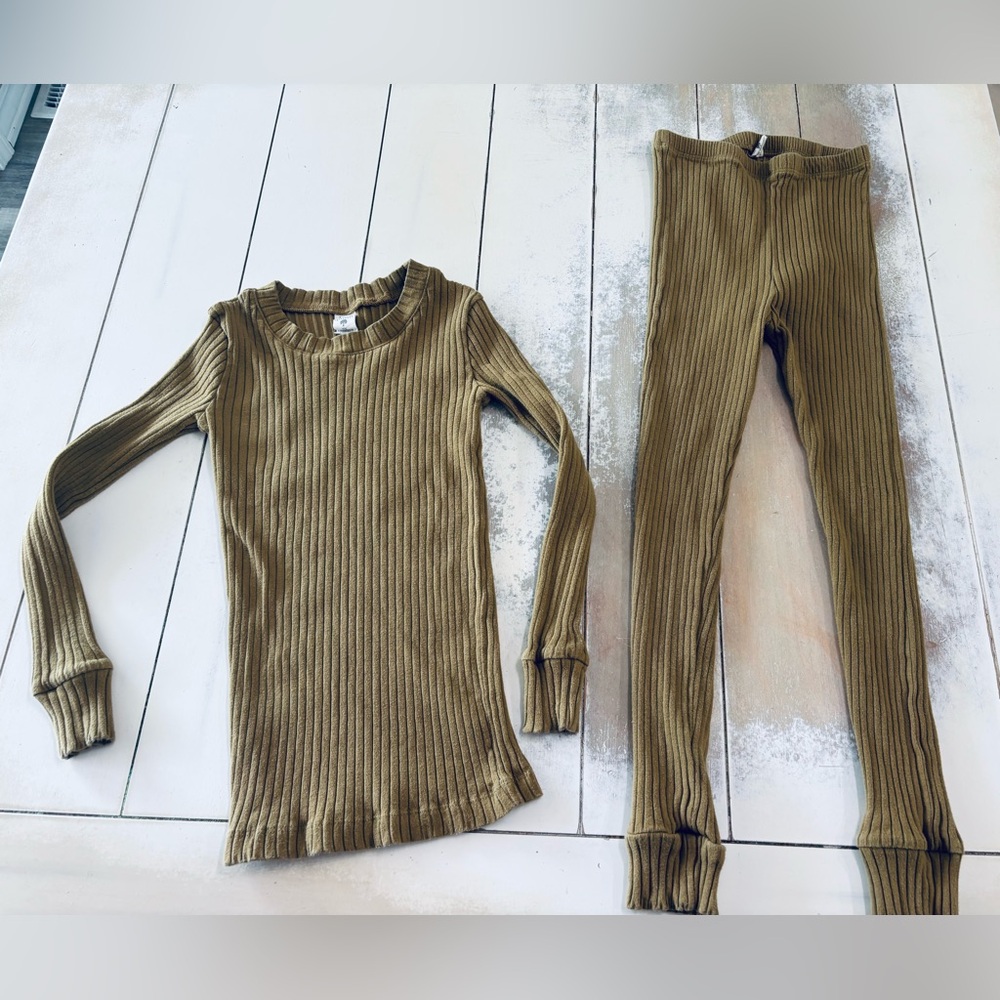 Kate Quinn wide ribbed pajamas
